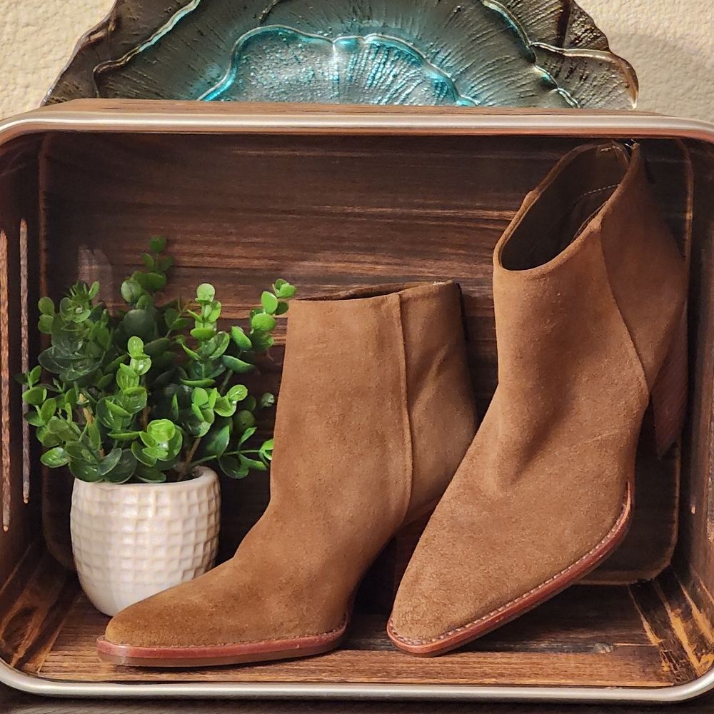 Vince Camuto Polellah Women's Leather Brown Cocoa Pointed Toe Bootie Size 6 - Picture 6 of 6